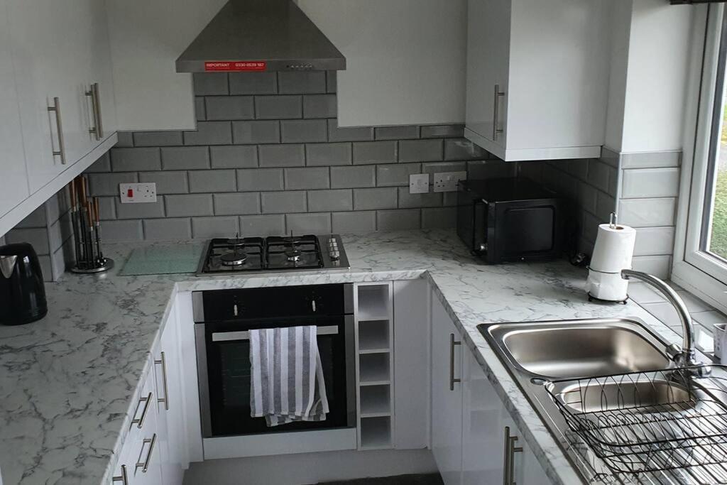 Exquisite&Modern 2 bed Maisonette Harmondsworth Extérieur photo