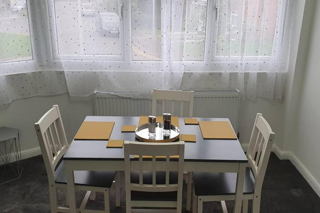Exquisite&Modern 2 bed Maisonette Harmondsworth Extérieur photo