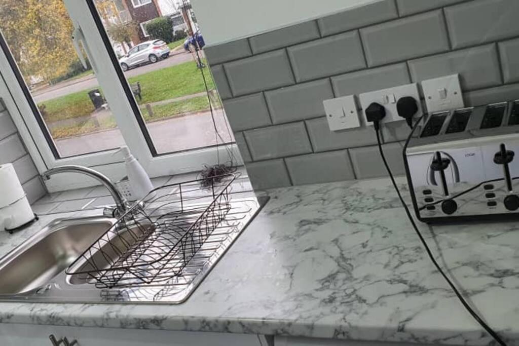 Exquisite&Modern 2 bed Maisonette Harmondsworth Extérieur photo