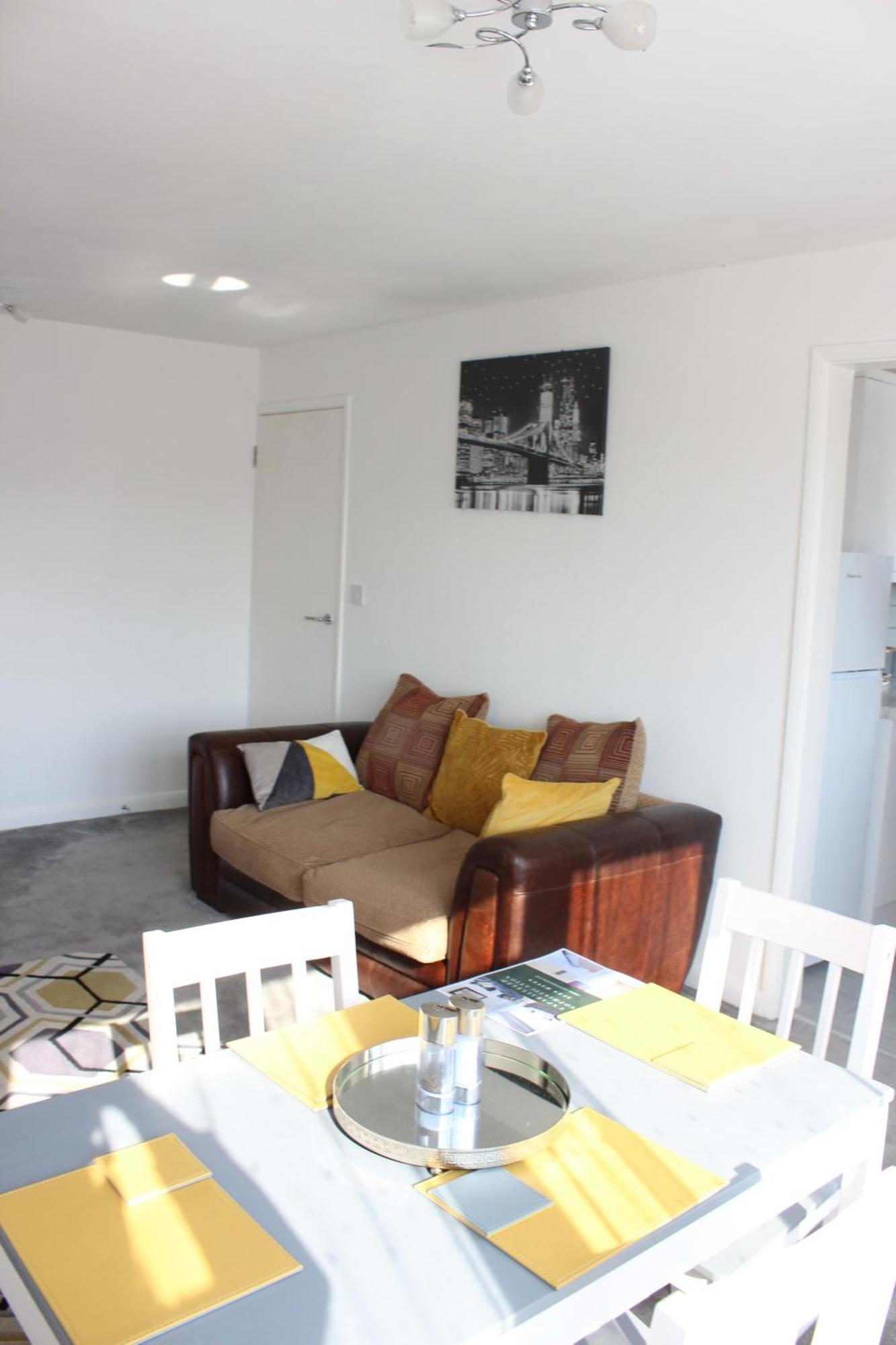 Exquisite&Modern 2 bed Maisonette Harmondsworth Extérieur photo